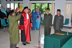 PELANTIKAN DAN PENGAMBILAN SUMPAH JABATAN WAKIL KETUA PENGADILAN TINGGI BENGKULU H. WIDIONO, SH, MBA, MH.