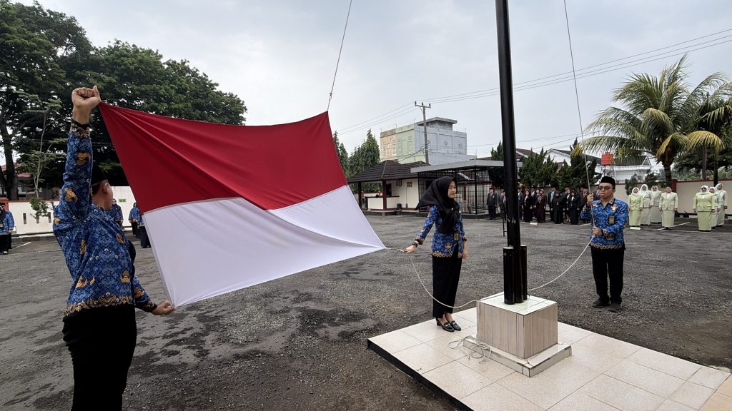 Pengibaran Bendera Merah Putih
