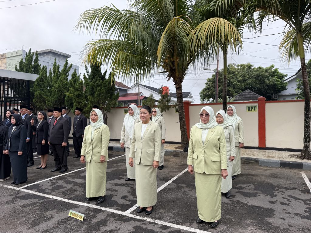 Dharmayukti Karini Turut Serta Mengikuti Upacara